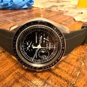 MOONSWATCH MOD IN METAL CASE